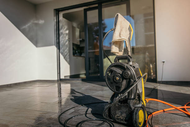 Why Choose Our Pressure Washing Services in Florida